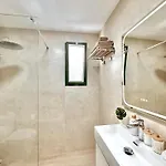 Apartament Paulmarie Apartment-quiet Area-3bd *