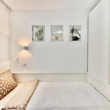 Daire Paulmarie Apartment-quiet Area-3bd *