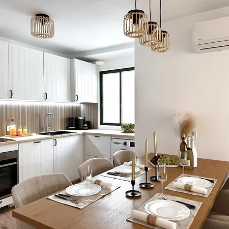 Paulmarie Apartment-quiet Area-3bd Daire *