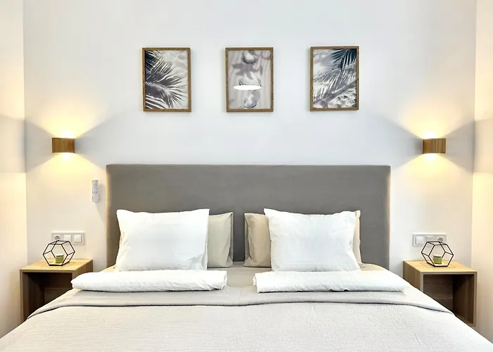 Paulmarie Apartment-quiet Area-3bd 아데제