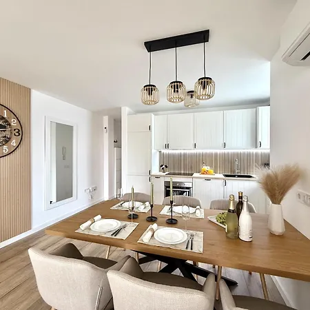 Paulmarie Apartment-quiet Area-3bd דירה *